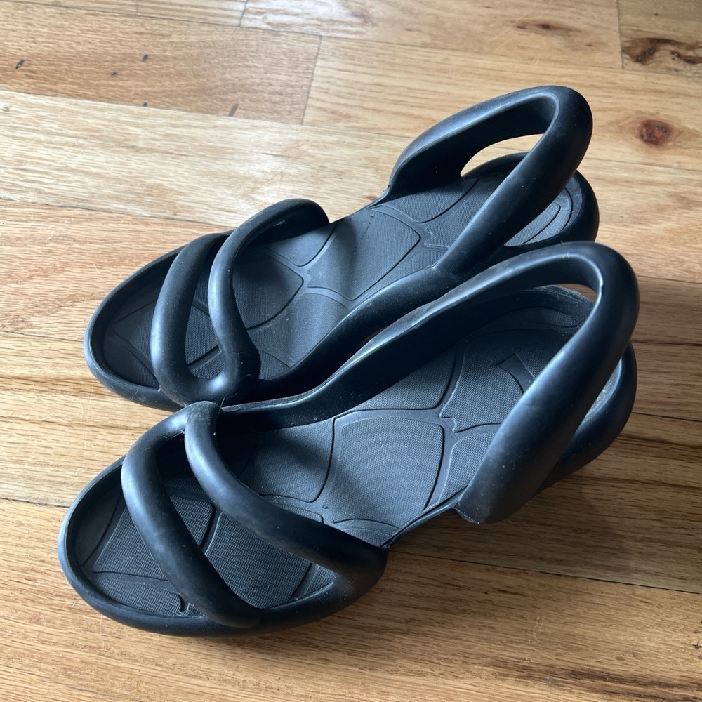 *SOLD* Stylish Black Women's Sandals